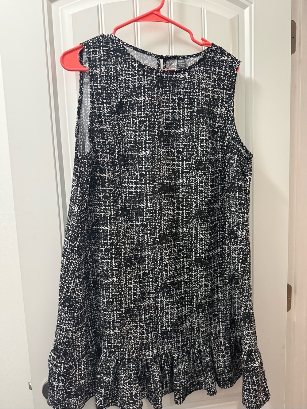 SHEIN Black and White Textured Sleeveless Mini Dress